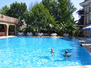 Hotel Taurus